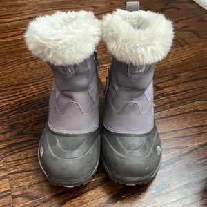 The North Face Kids Boots - Gray and White